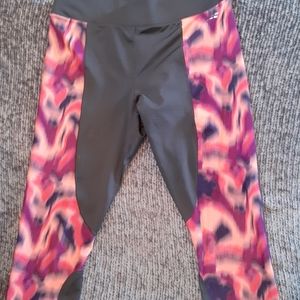 bcg workout capri pants large